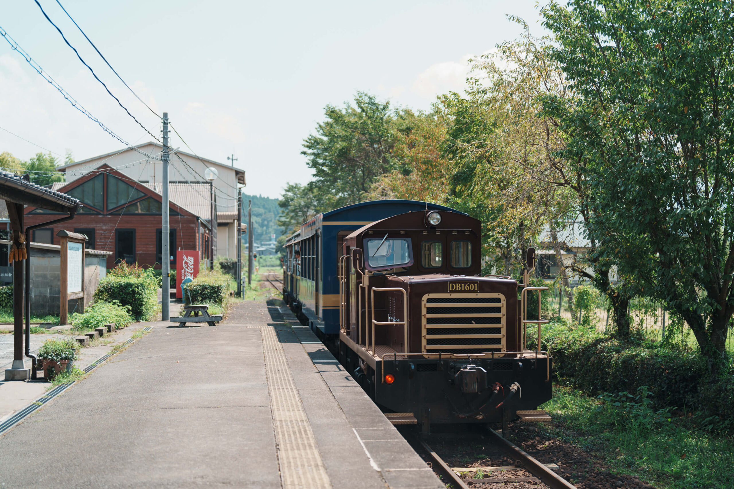 南阿蘇鐵道小火車，列車長介紹，漂亮的風景還會停車給旅客拍照，既能滿足觀光需求，亦可提供居民交通服務。