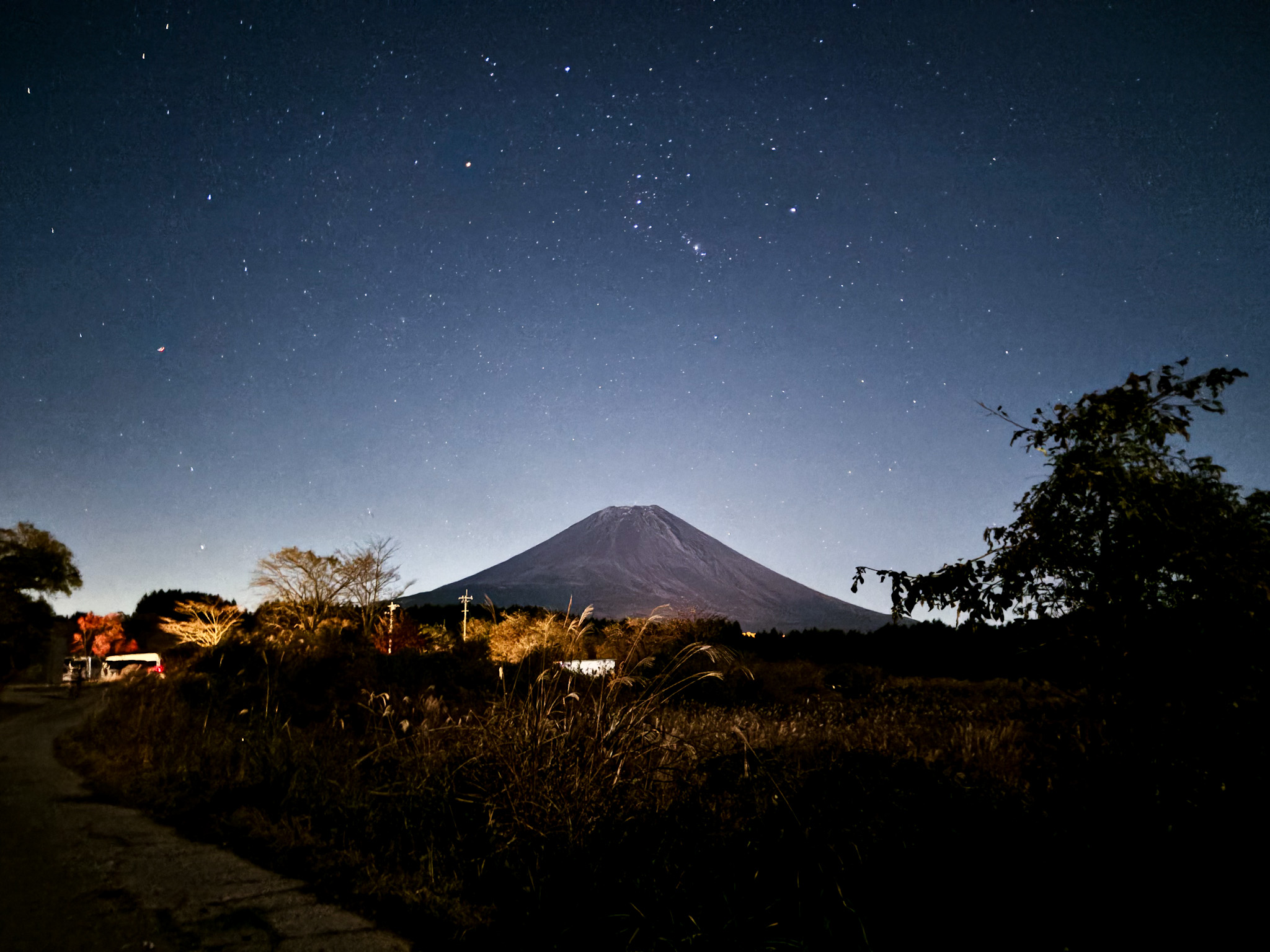 靜岡富士宮市E-bike星空騎行，富士山山麓夜景與滿天星光美景。