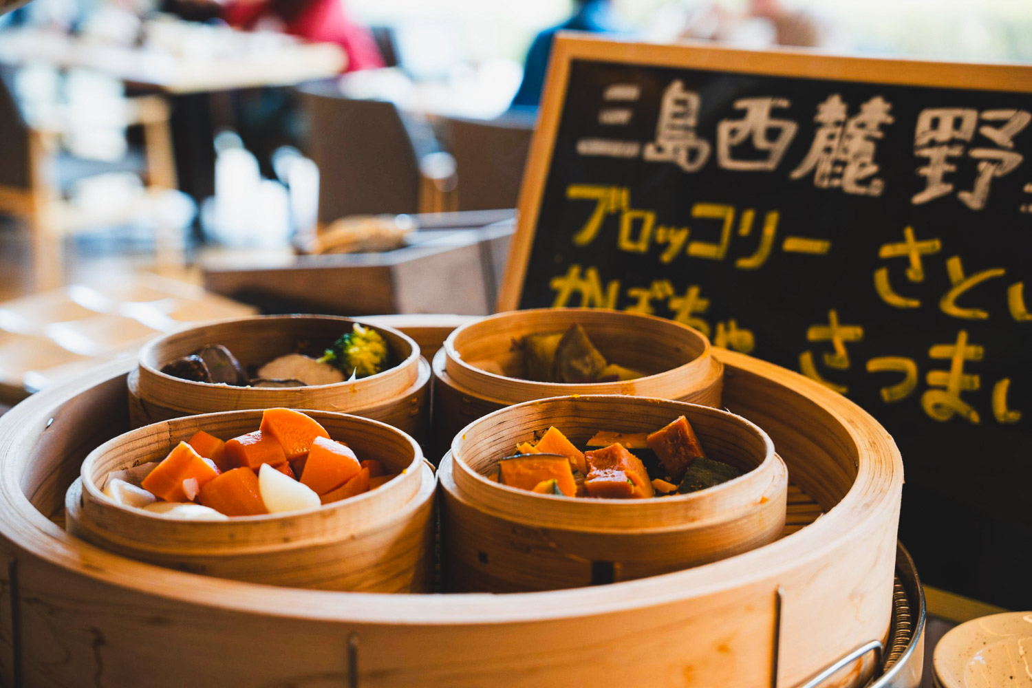 dining花衣的自助餐使用在地食材