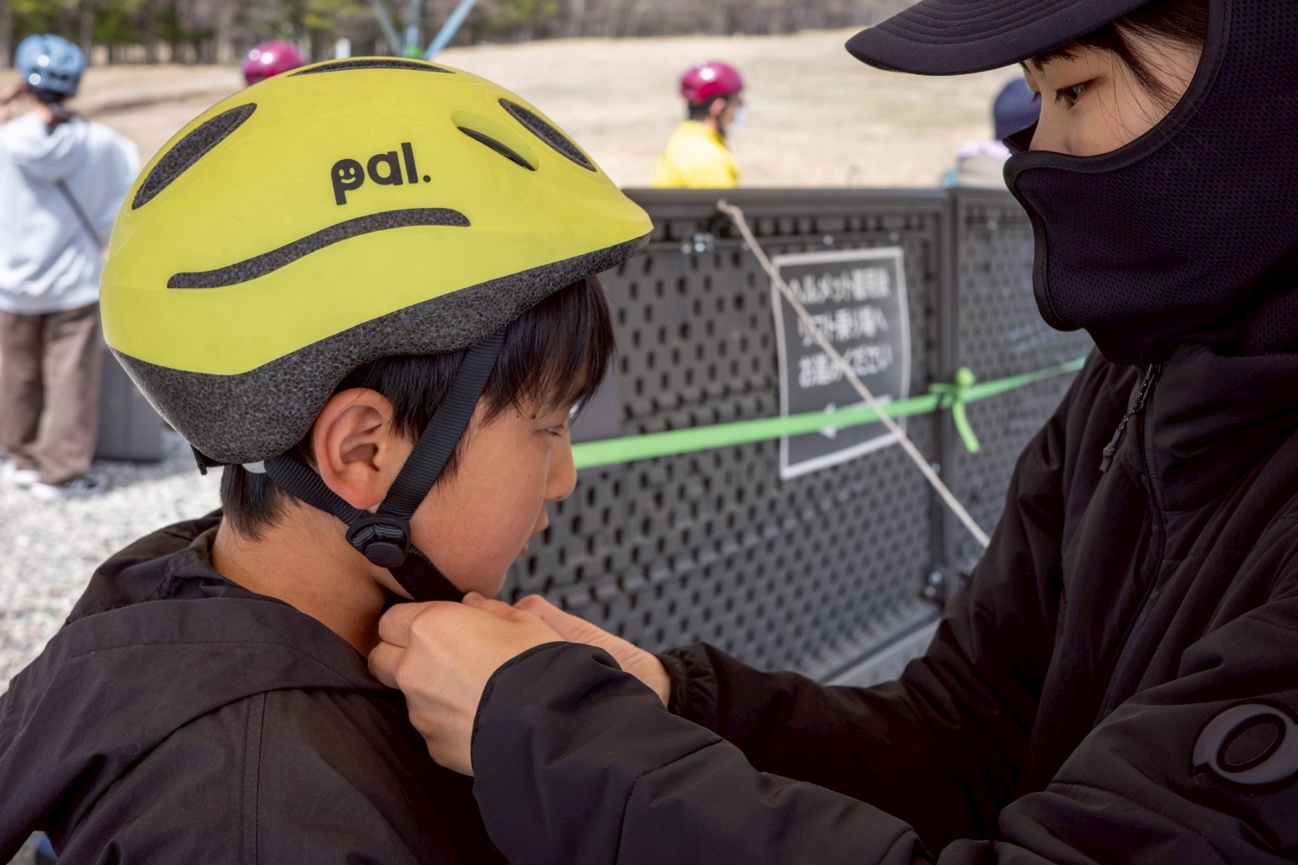 日本首次引進風靡全球的G-KART，所有體驗者都必須配戴安全帽